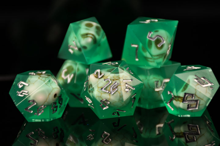 Gelatinous Cube Sharp-Edged Resin Dice Set