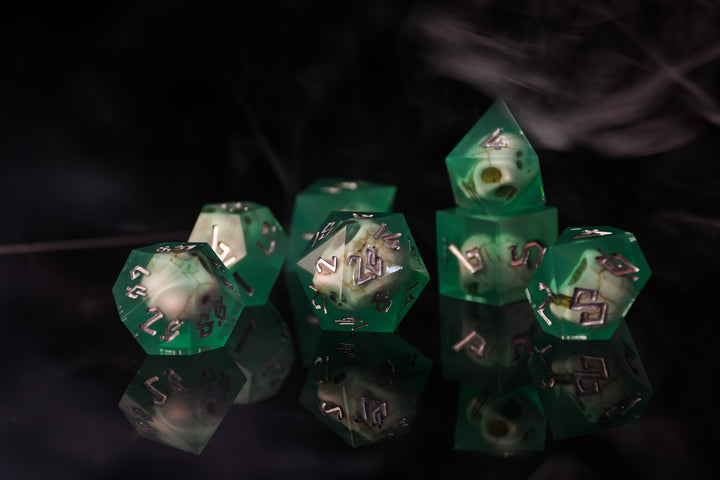 Gelatinous Cube Sharp-Edged Resin Dice Set