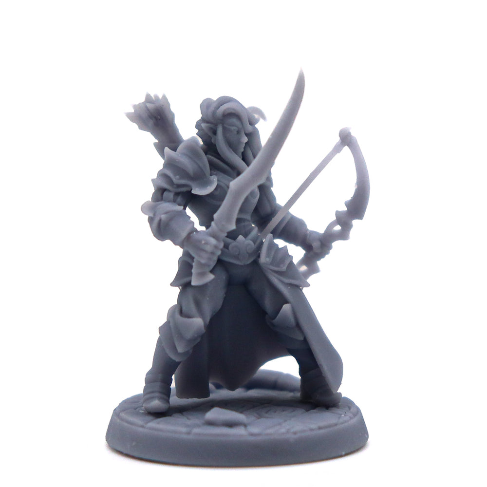 Elven Wilds Ranger Female Miniature