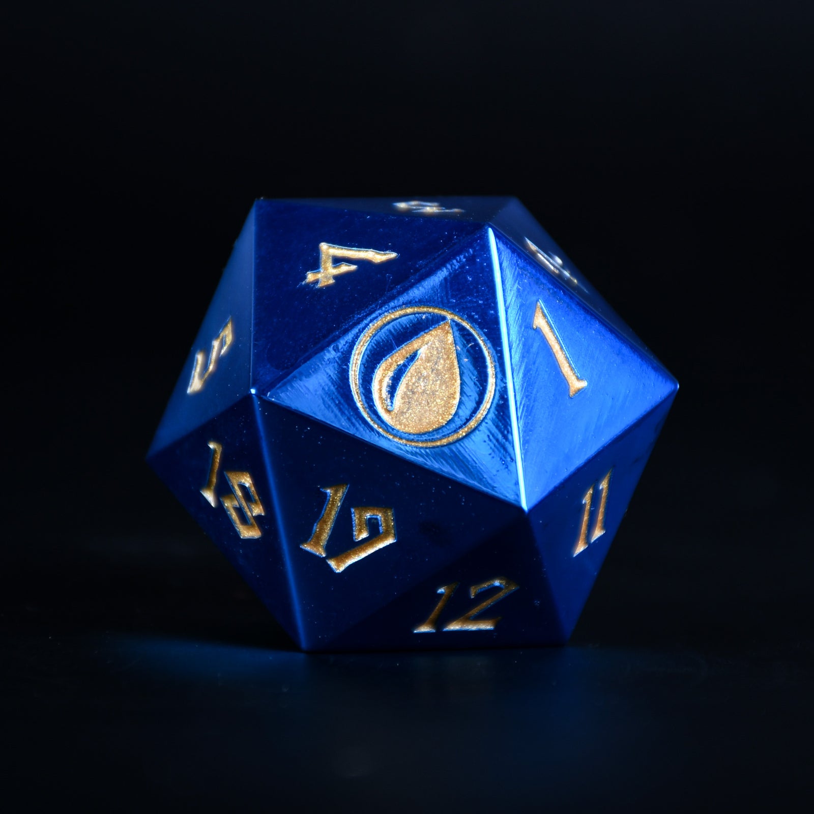 Island mana mtg spindown d20 metal die with gold numbering on black background