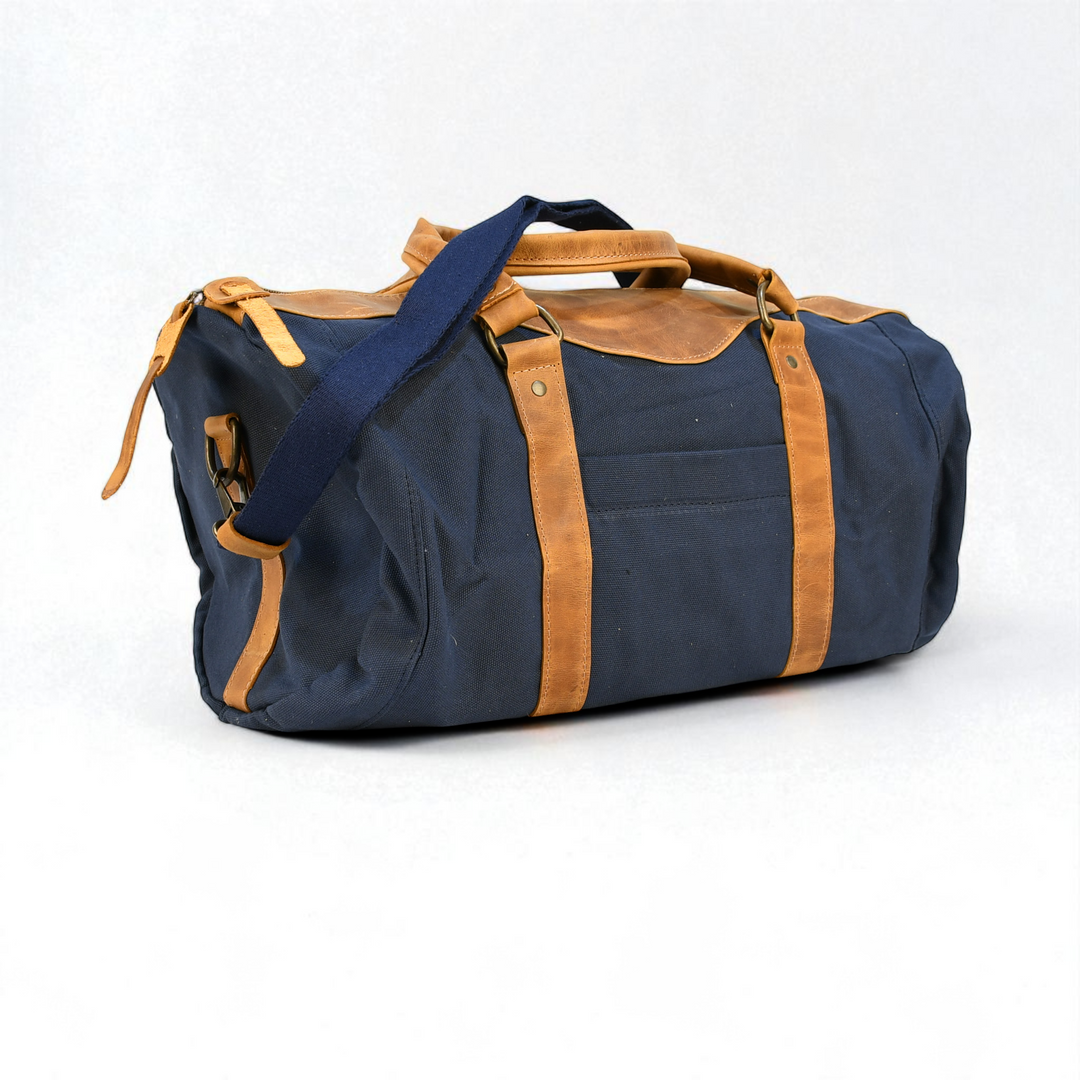 海军蓝色帆布行李袋